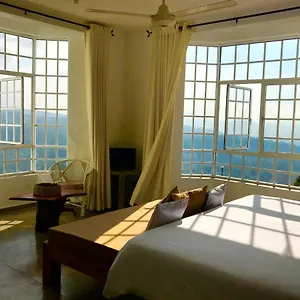 Club Lespri Kandy Resort